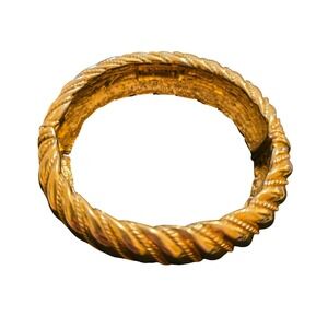 St. John Vintage Couture Gold Twisted Rope Hinged Bangle Bracelet Statement SJ